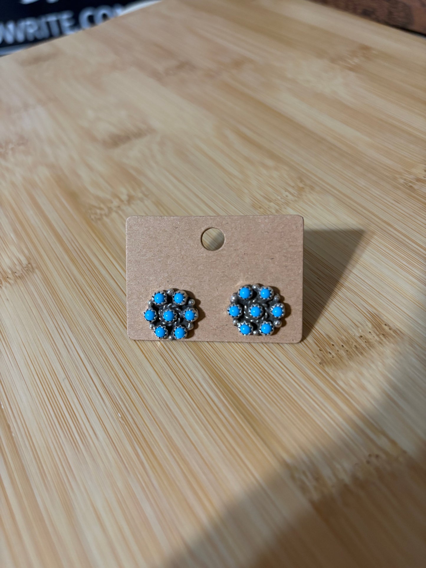 Small flower studs