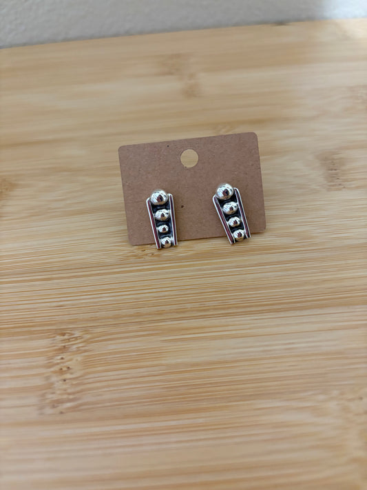 Dot Line Studs